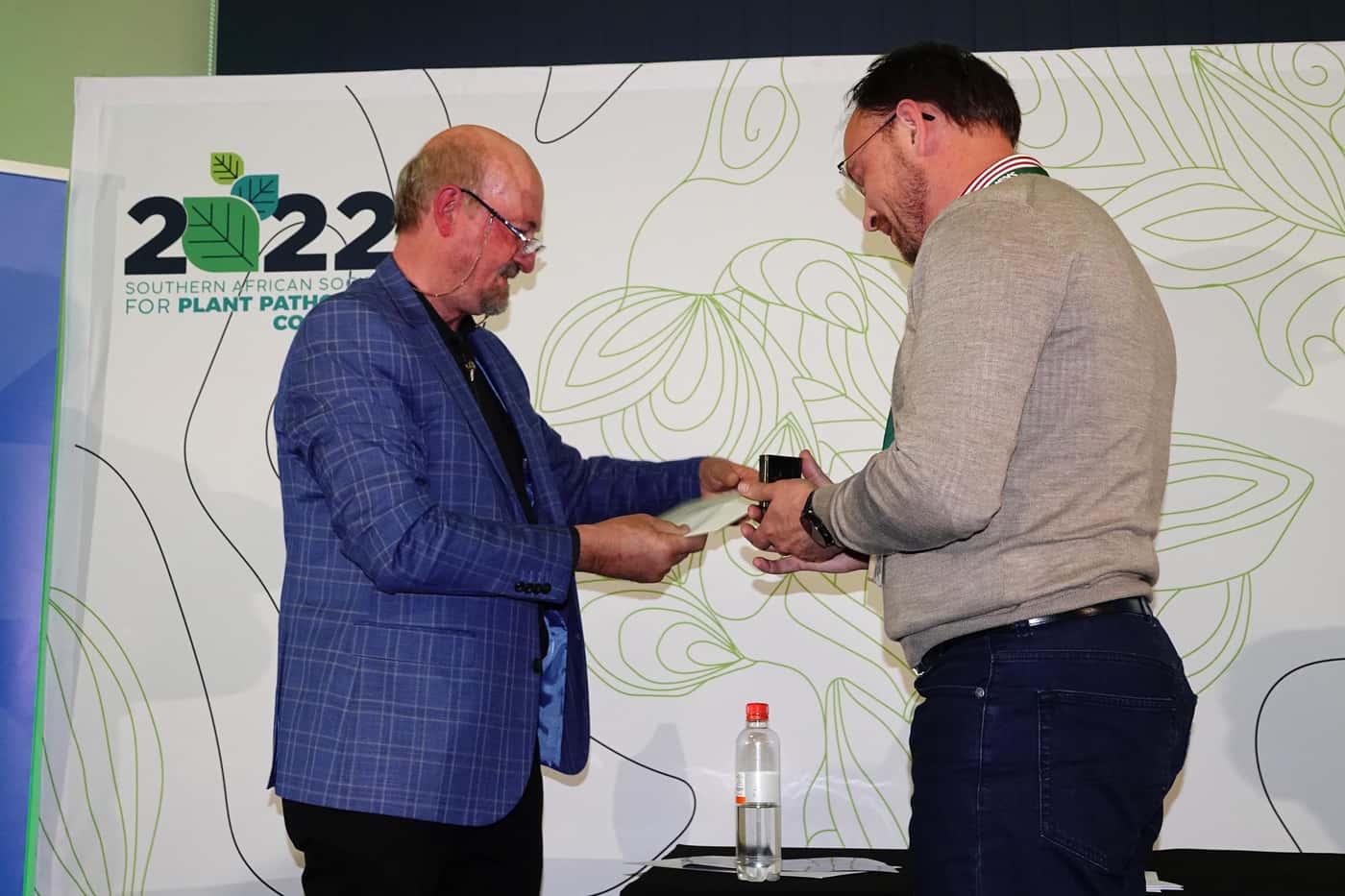 Bernard Slippers awarded the prestigious Persoon Medal