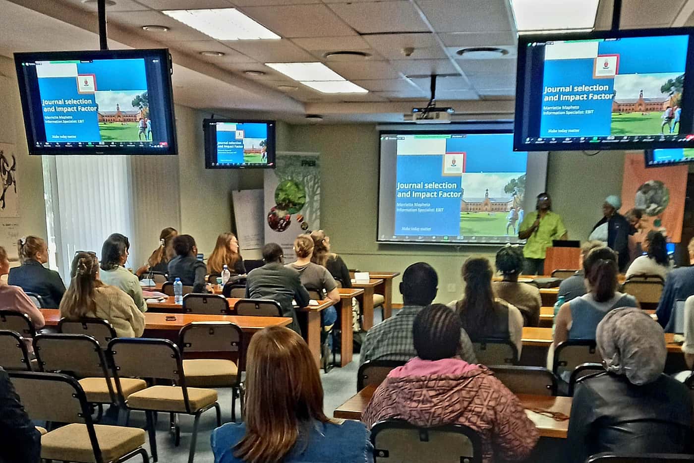 FABI hosts eLife Senior Editor at publishing workshop