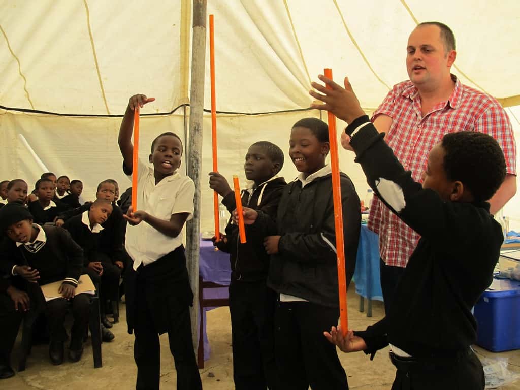 Science trumps magic at 2016 National Science Week!