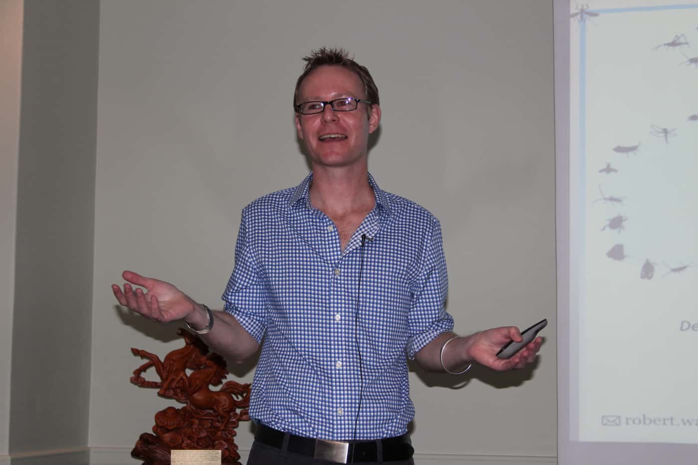 FABI hosts expert on insect genomes