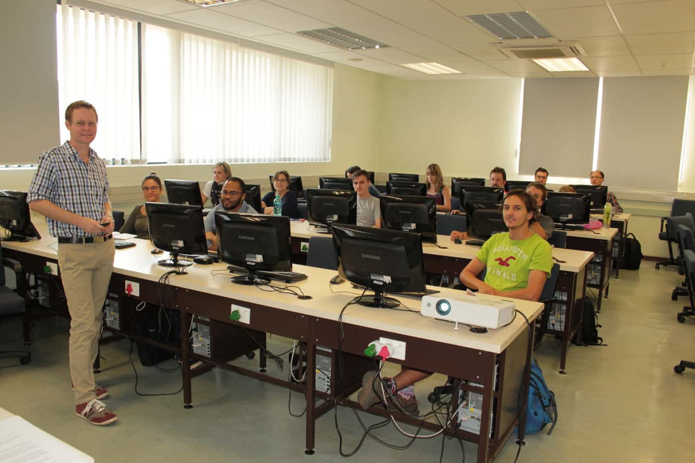 FABI hosts expert on insect genomes