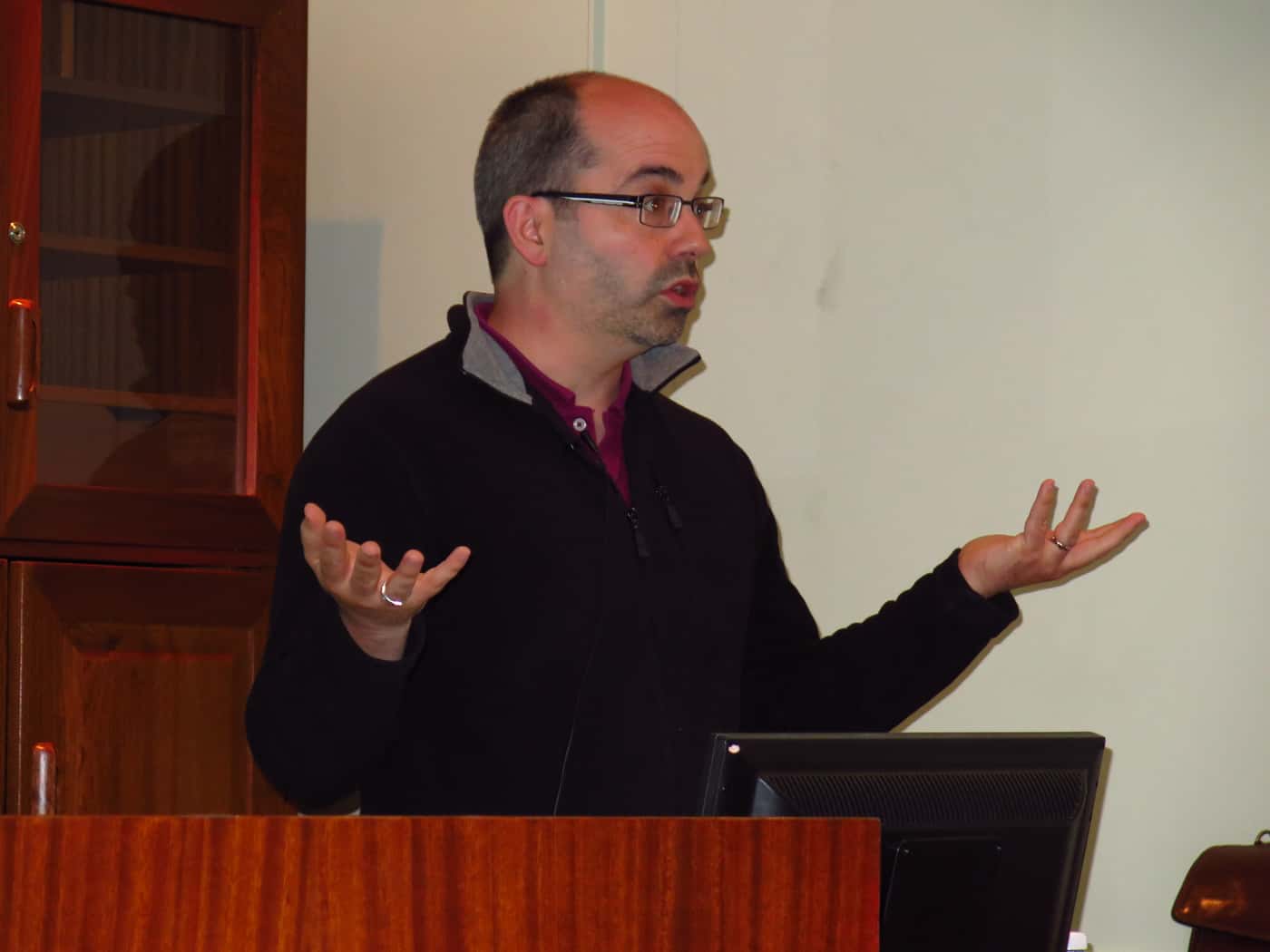 Listening in on plant-microbe communication: Australian Mycologist visits FABI