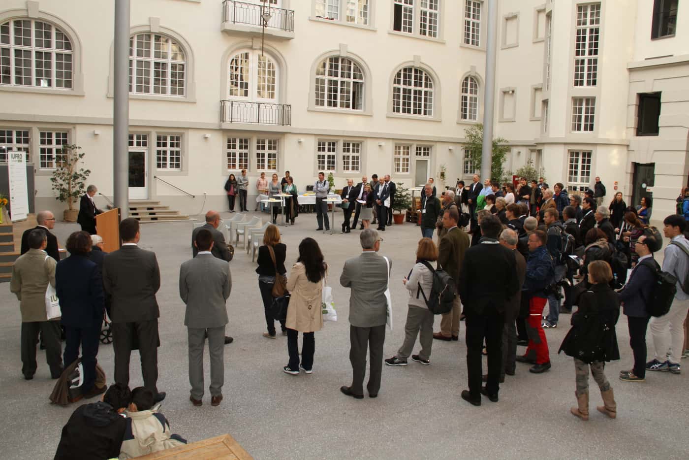 IUFRO President officiates at tree planting ceremony