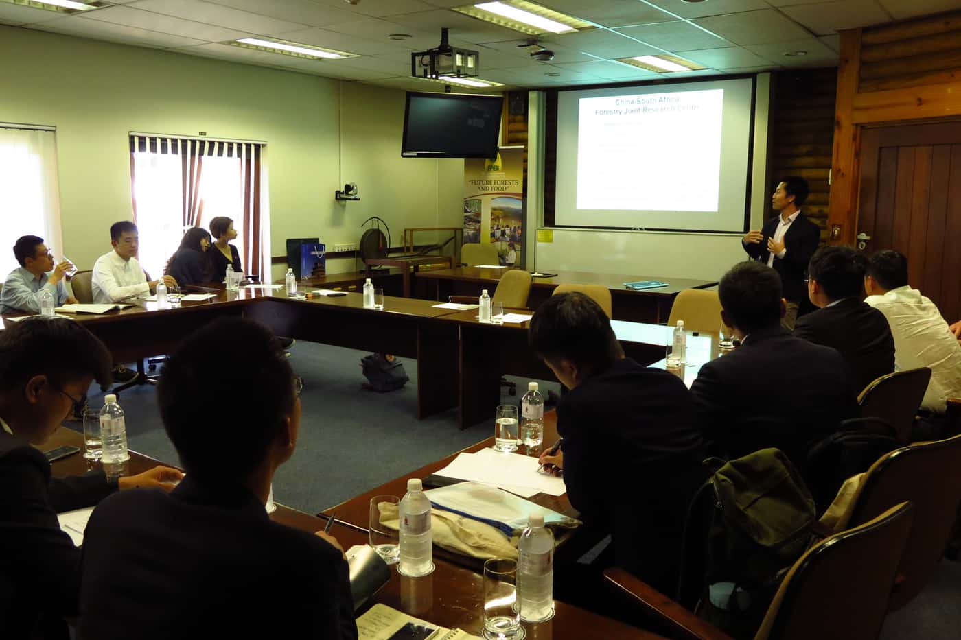 Chinese student delegation visits FABI
