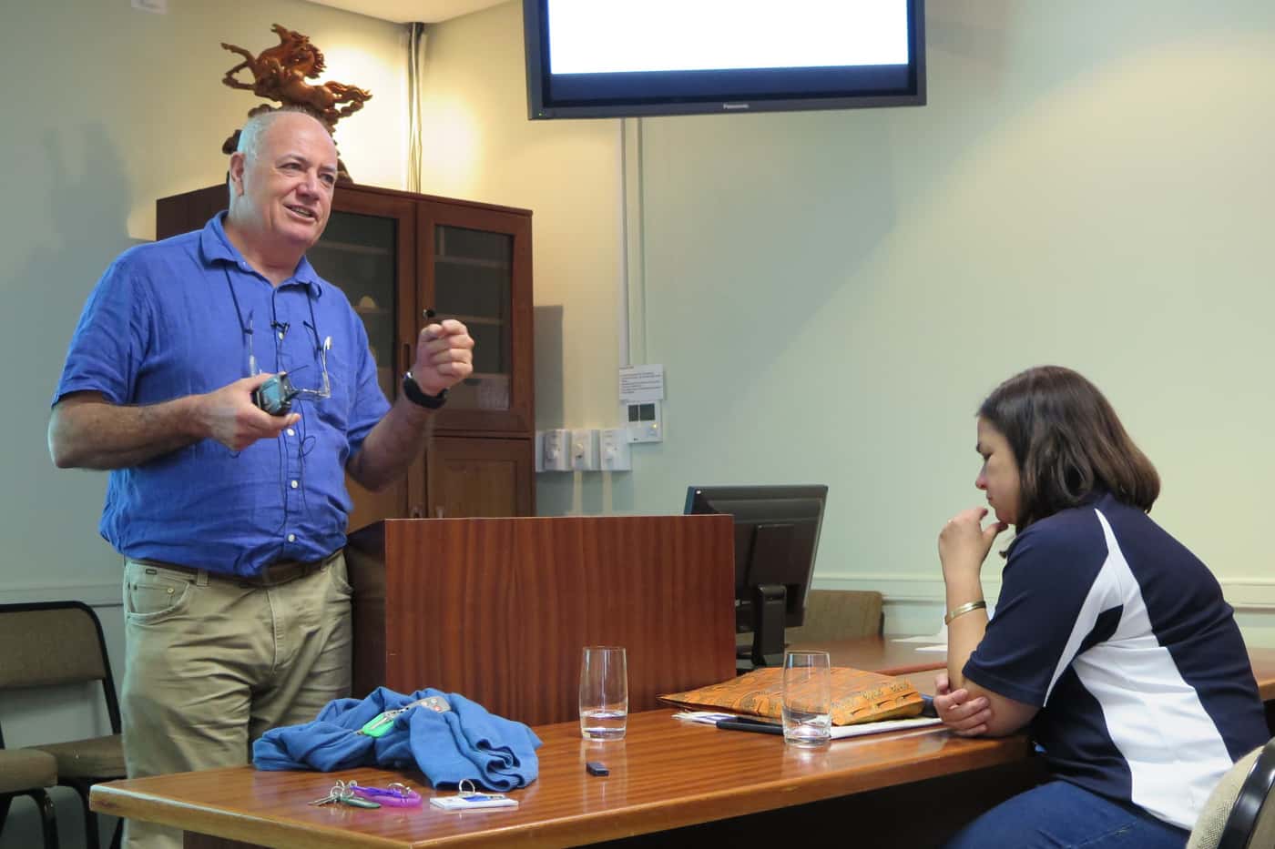 Dr Wayne Hancock visits the Macadamia Protection Programme and presents a special seminar at FABI