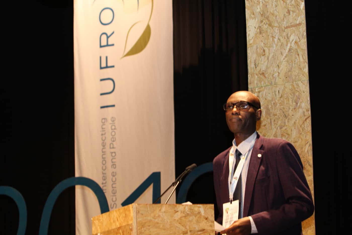 IUFRO President Presents the Wangari Mathai Award for 2019