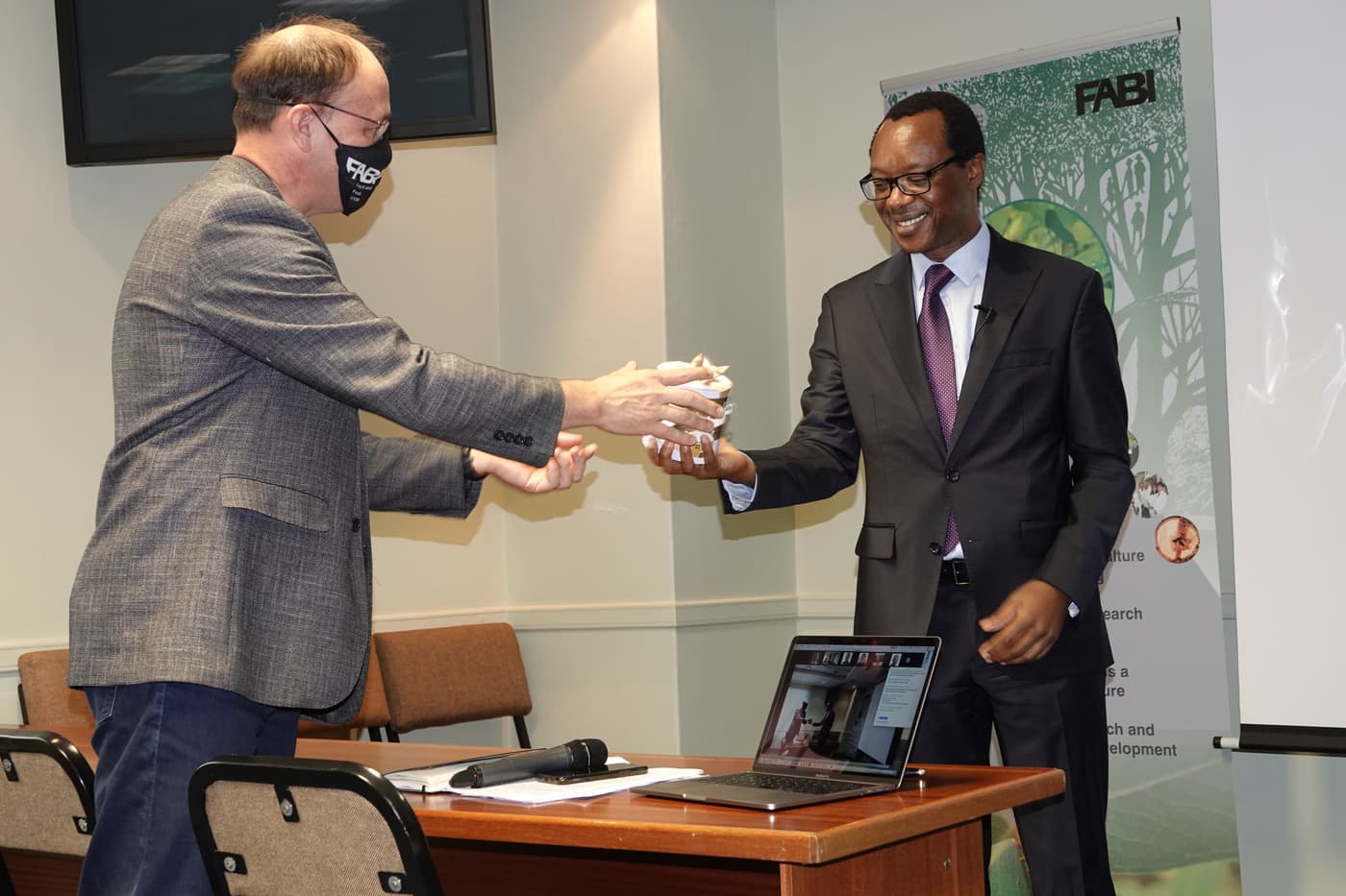 Prof. Kupe visits FABI to discuss the need to rethink, reimagine and reposition higher education in 