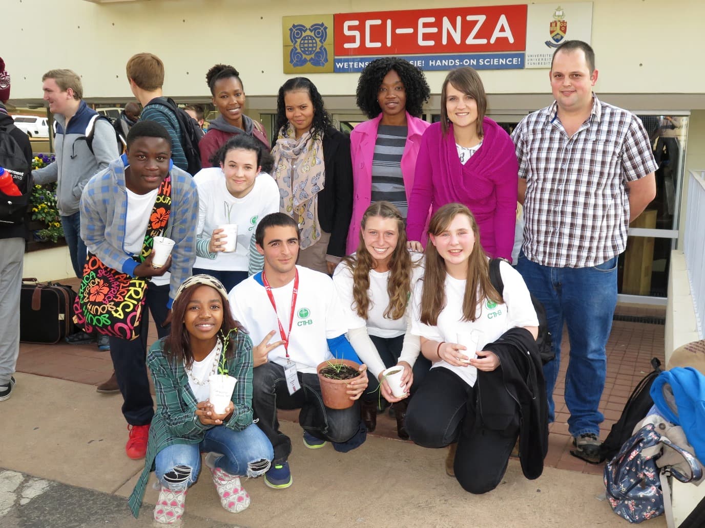 UP with Science participants in the CTHB present a research project