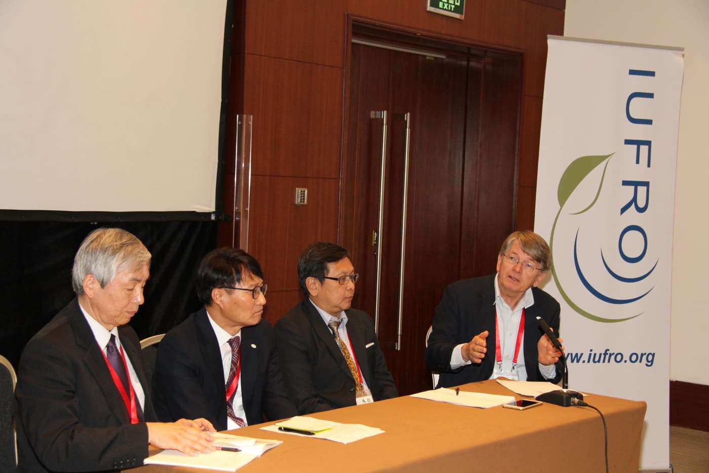 FABI Director opens IUFRO Director’s Forum