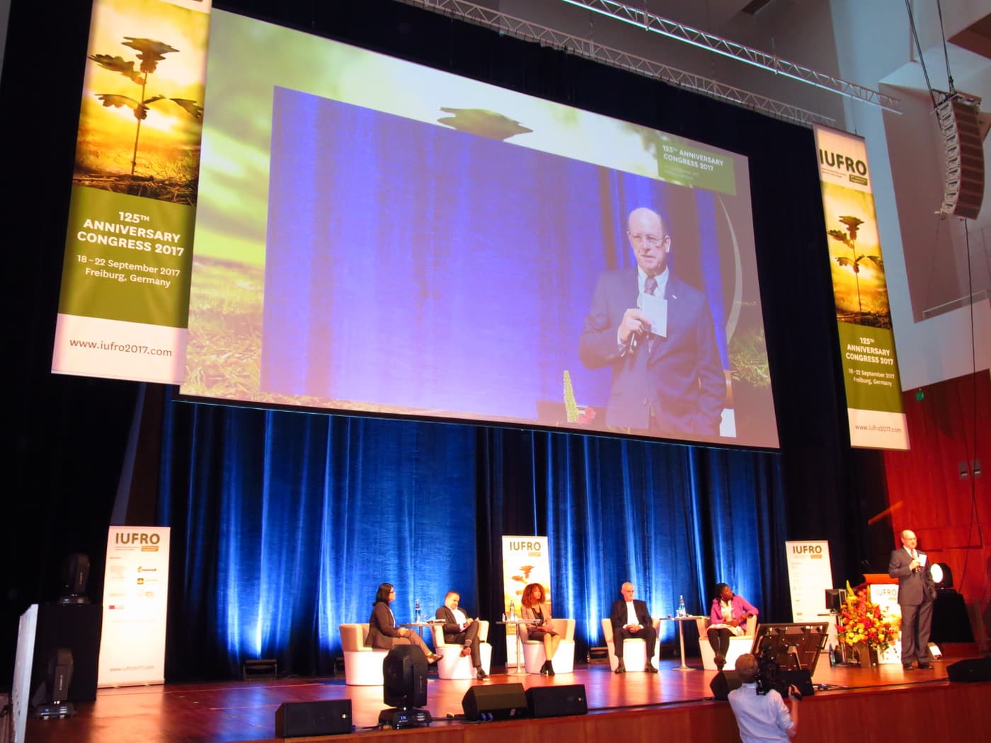 IUFRO President addresses IFSA sub-plenary session on forestry