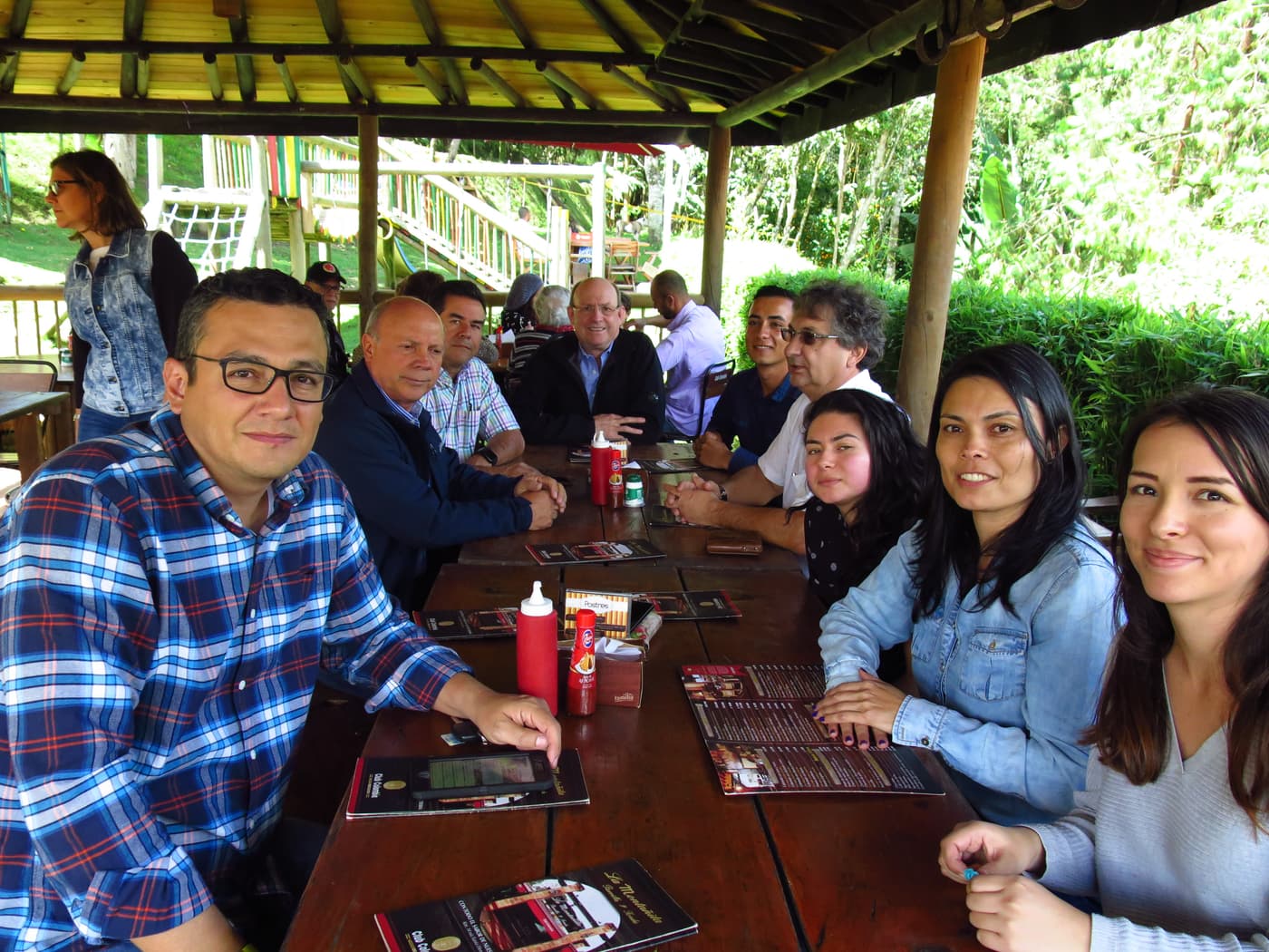 Meeting to develop a  national forestry Protection Program for Colombia