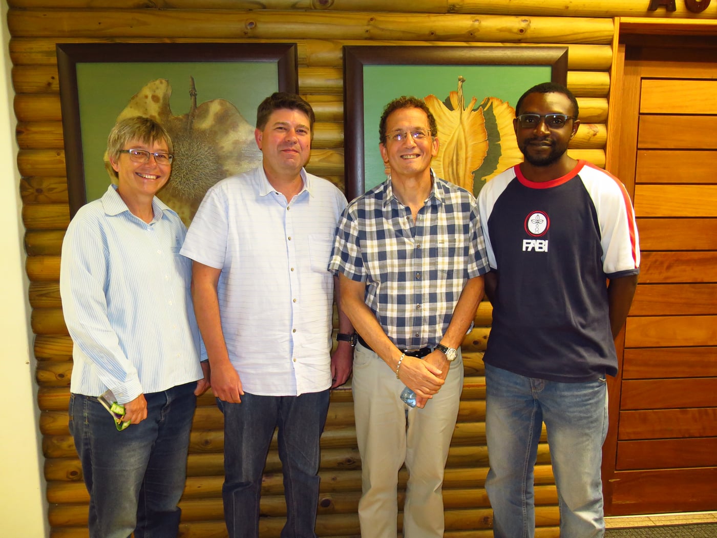World leading mycologist from Patagonia visits FABI